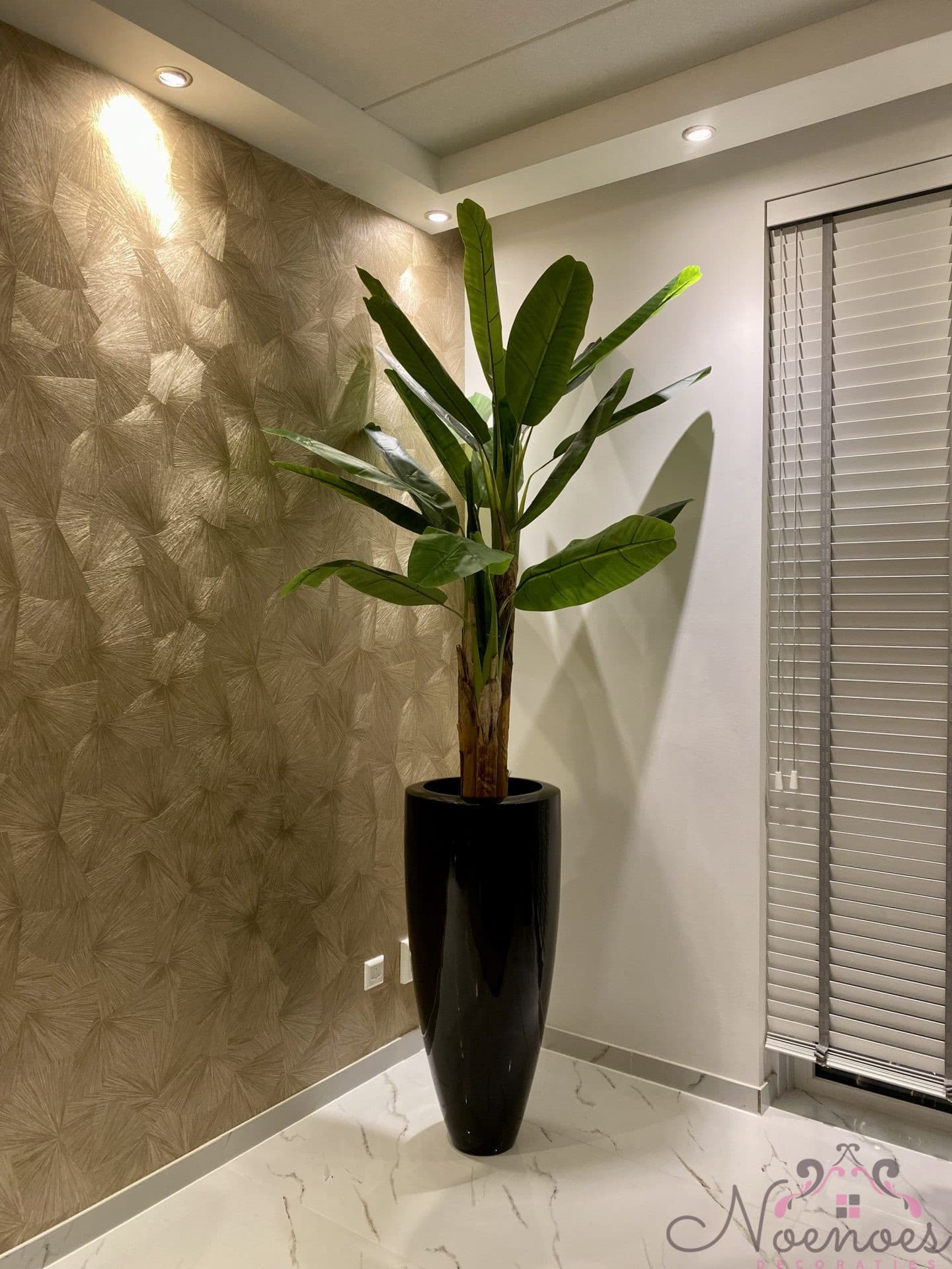 Bananen kunstplant in zwarte Black Mamba vaas 210 cm