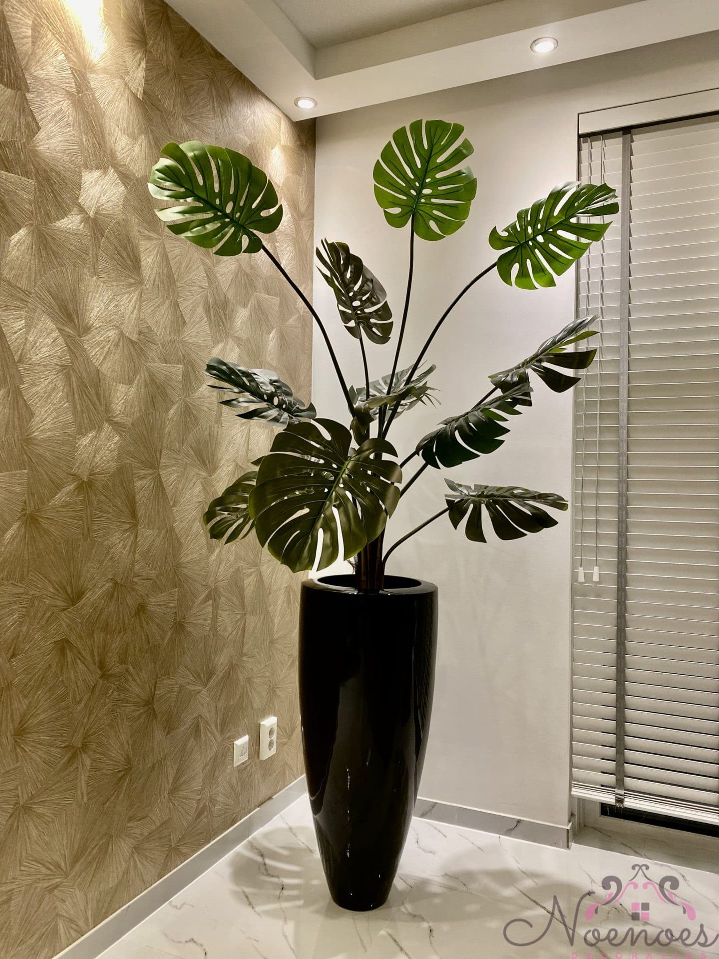 Black Mamba vaas met Monstera kunstplant, hoogte 210 cm