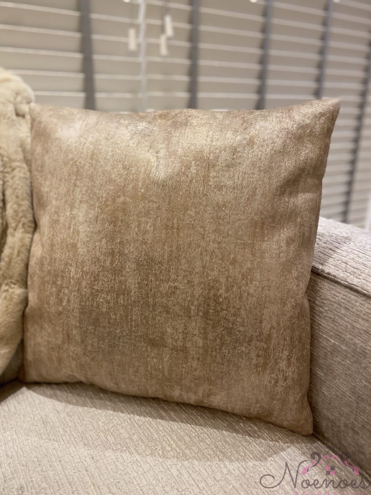 Sierkussen taupe goud velvet 50x50 cm