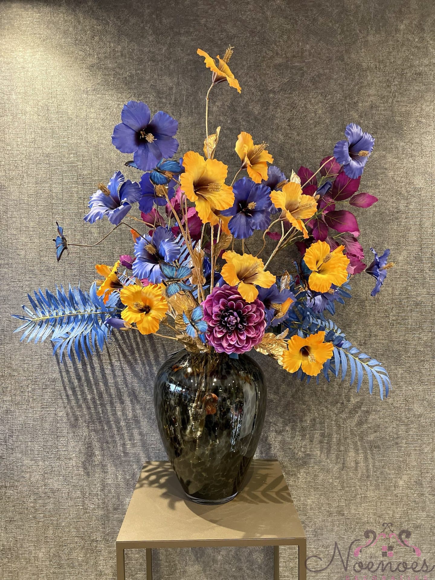 Vaas met zijden boeket XL smoke glas - 100x100 cm