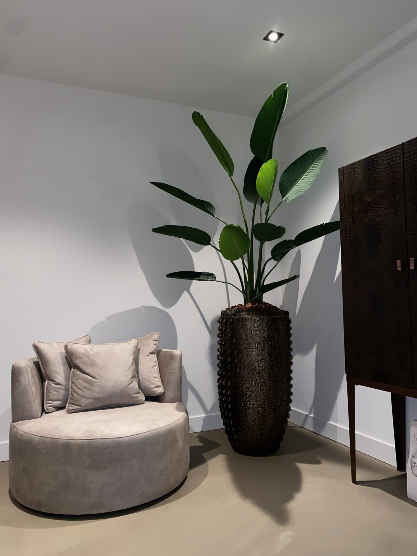 Croco vaas brons met Strelitzia kunstplant 240-250 cm