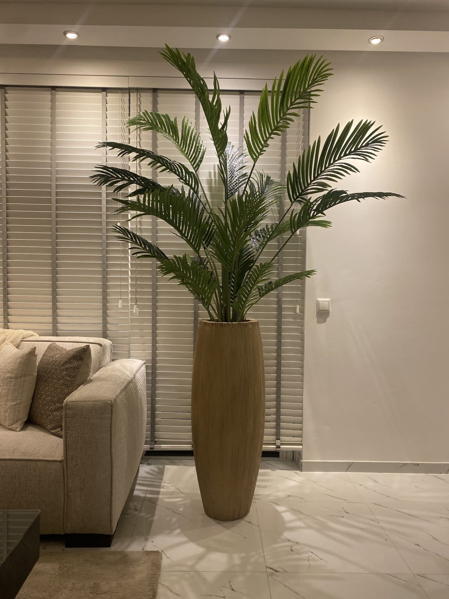Stripe vaas beige met palm kunstplant L, hoogte 210-225 cm