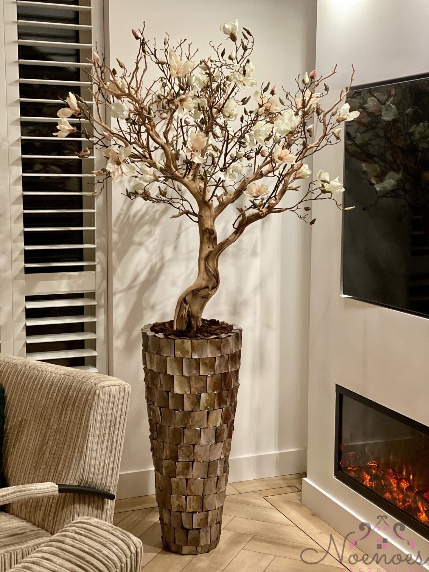 Schelpenvaas 90 cm bruin met ghostwood en magnolia crème-roze