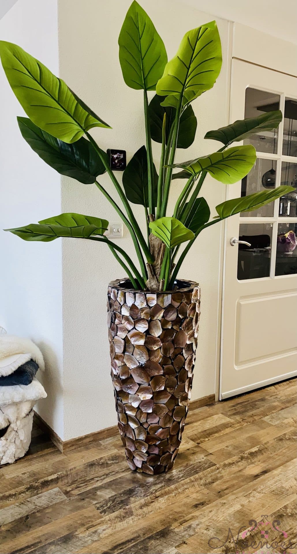 Schelpenvaas met kunstplant strelitzia 43x90 cm, totaalhoogte 220 cm