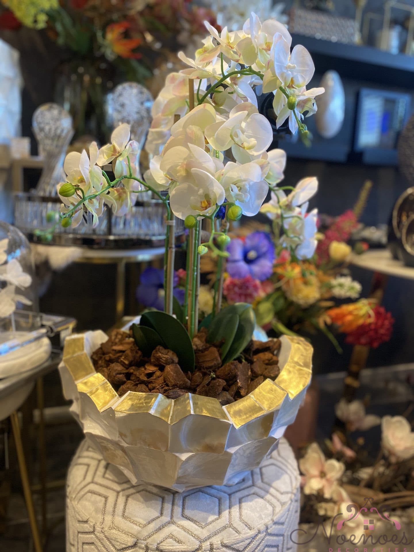 Mother of Pearl schelpenvaas met kunst orchideeën 40x24 cm