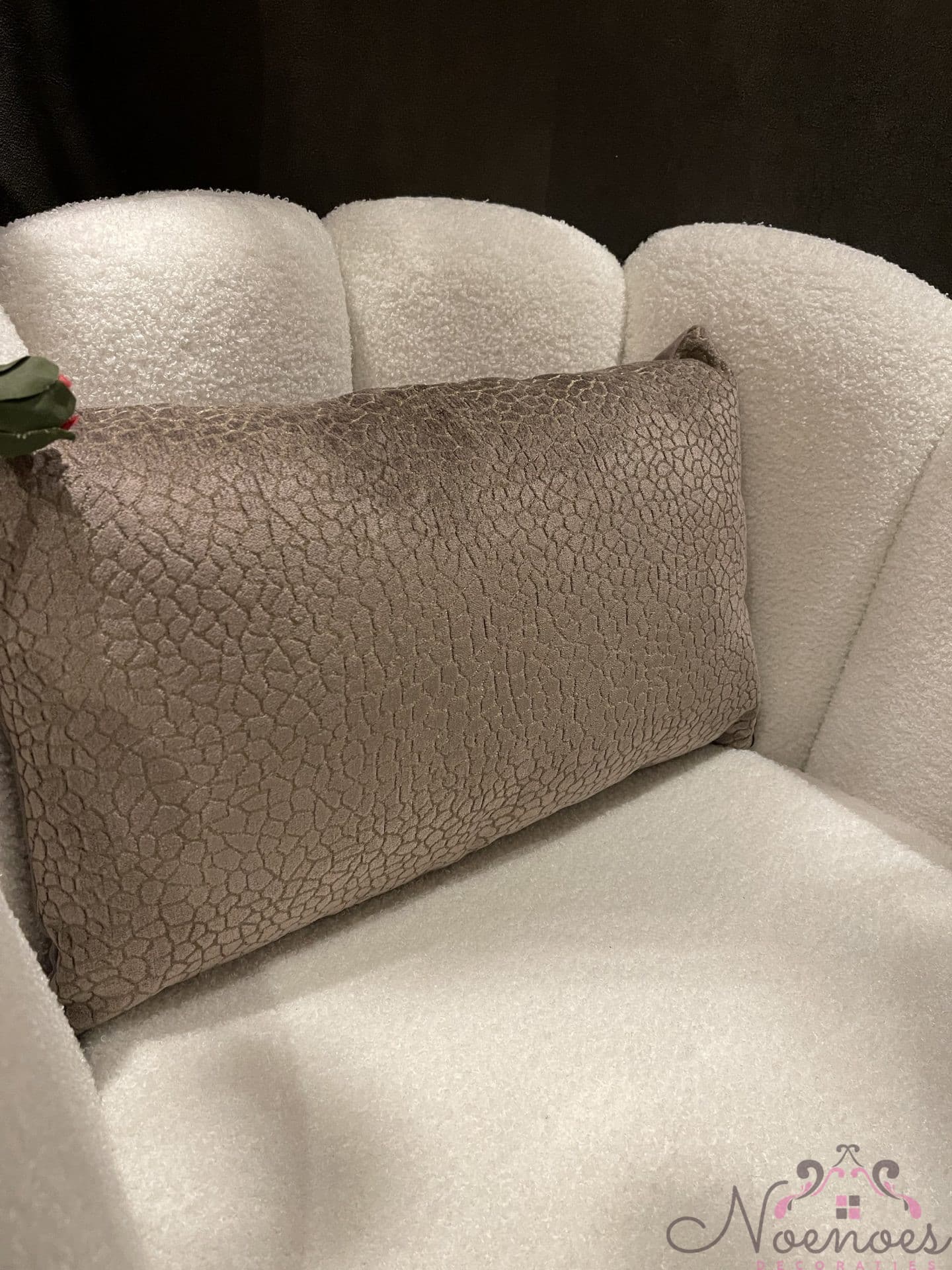 Sierkussen cobra patroon taupe 30x50 cm