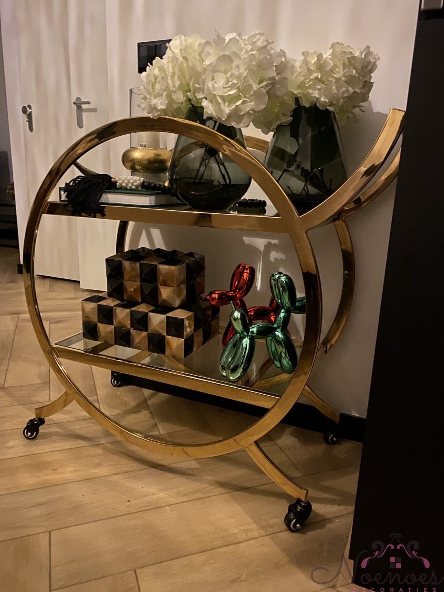 Decoratiekar goud rond met 2 glasplaten op wielen 75x38x80 cm