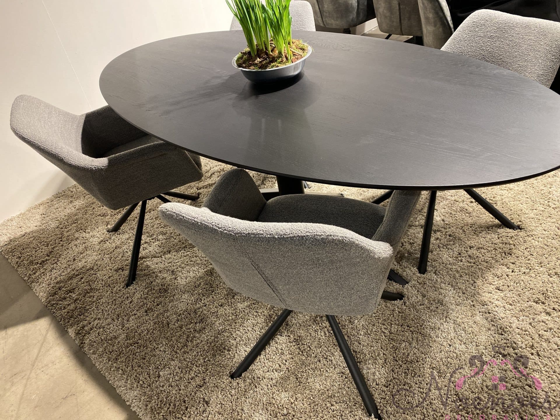 Eettafel ovaal semi-massief eiken gelakt zwart 200x100 cm
