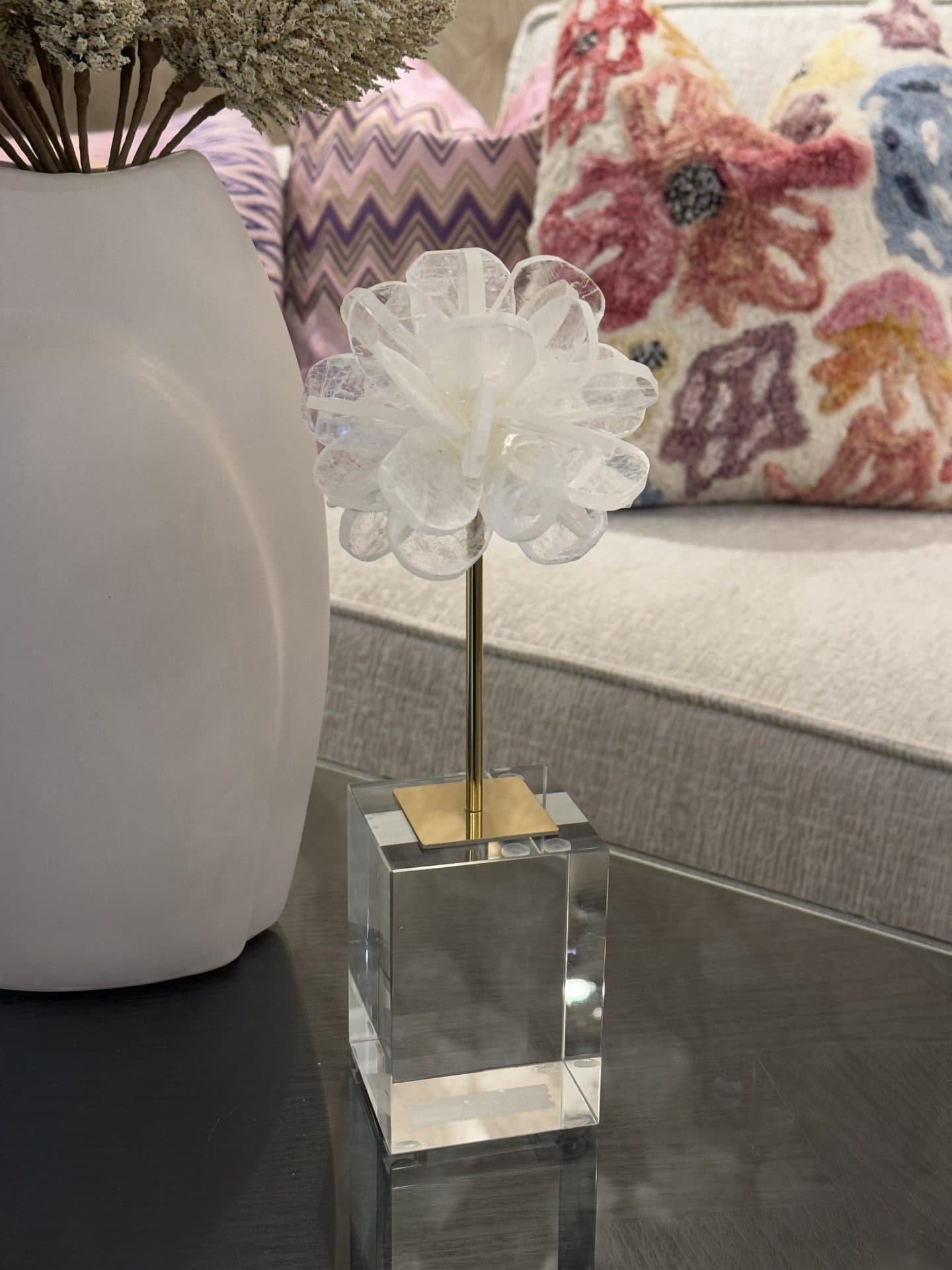Deco standaard Eline groot wit met kristallen bloem 27 cm