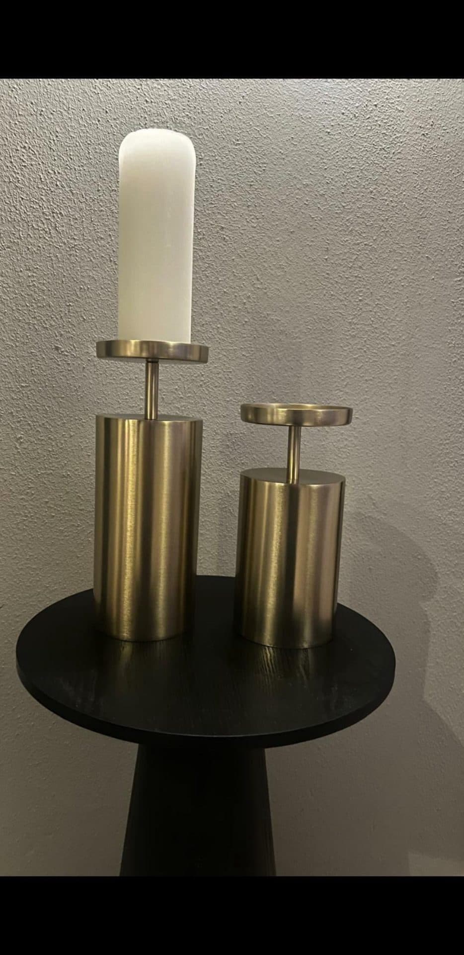 Kaarsholder goud M met cilindrische basis 27 cm hoog