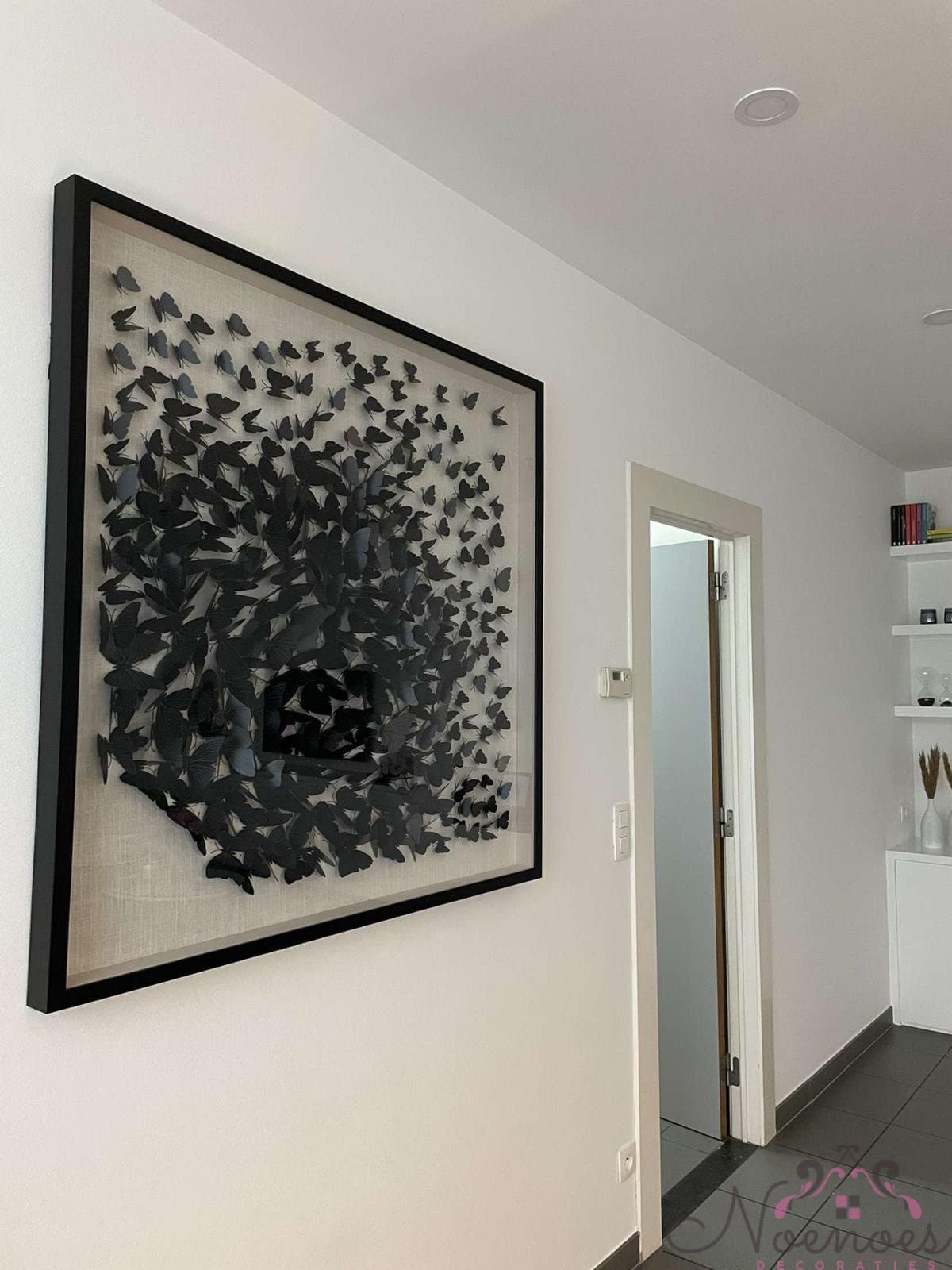 3D vlinderschilderij zwart 120x120 cm met houten lijst