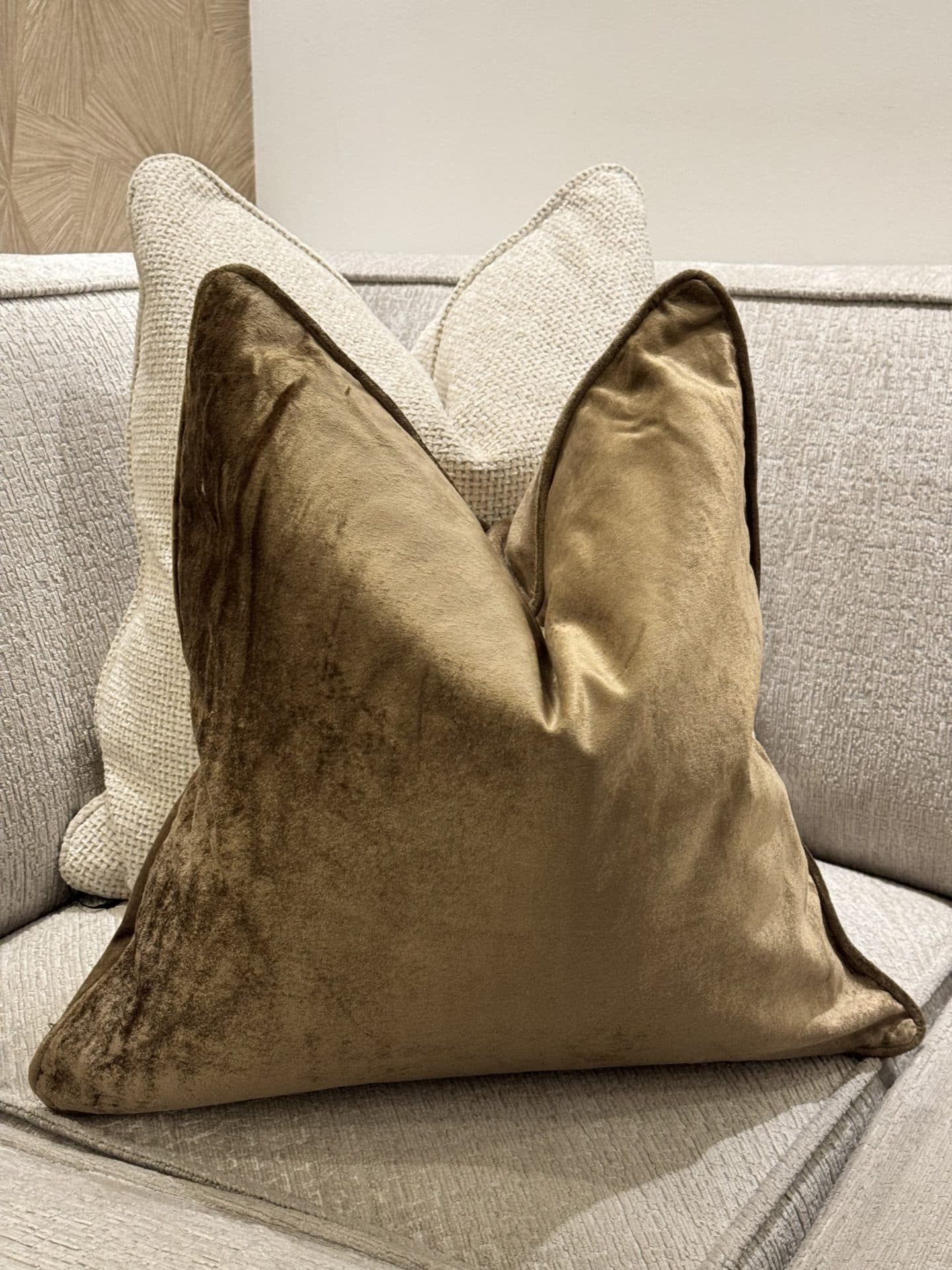 Sierkussen velvet pumice stone 50x50 cm - HOII Chloe