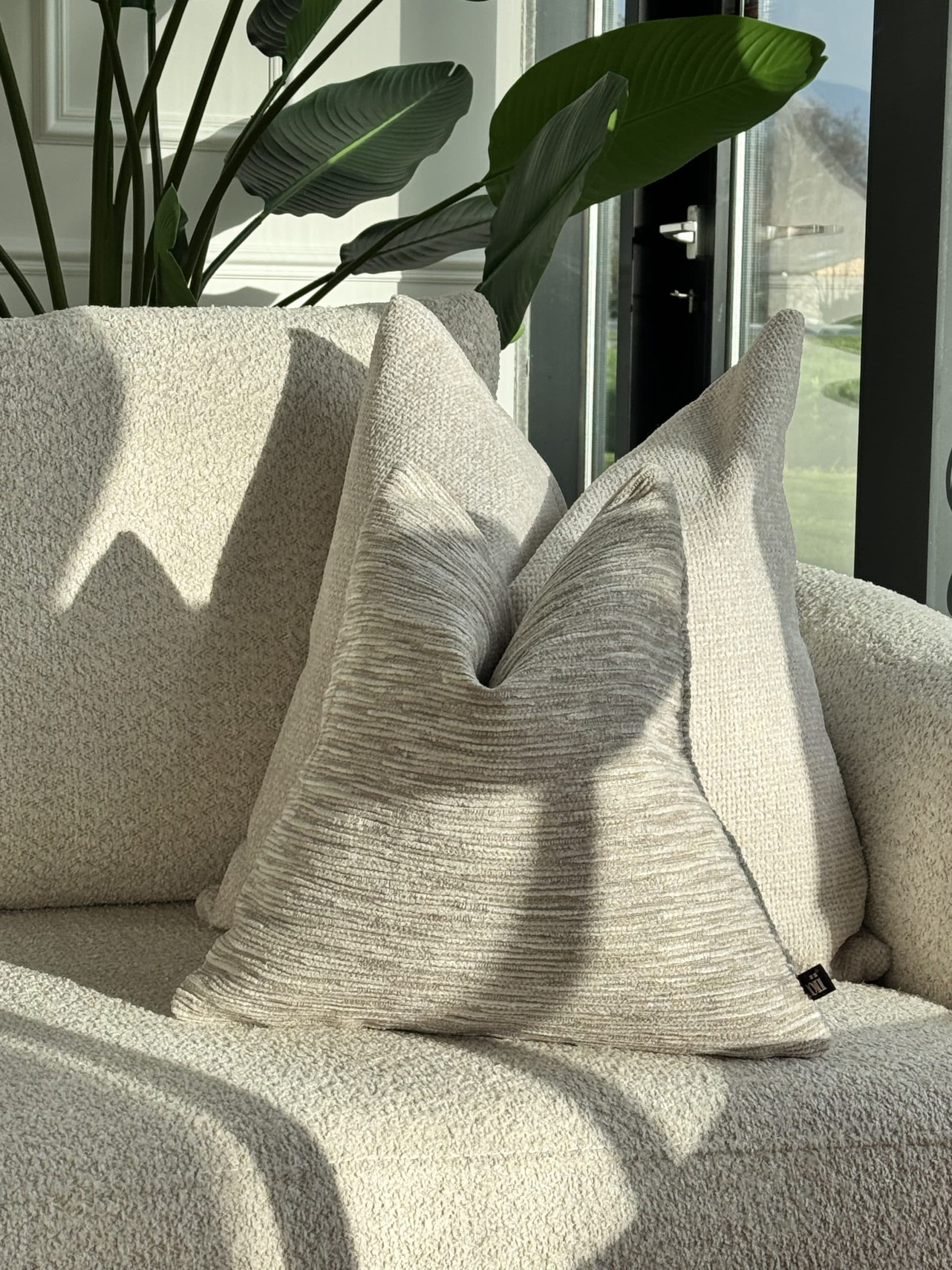 Hoii Romeo sierkussen 45x45 cm beige Summer Sand