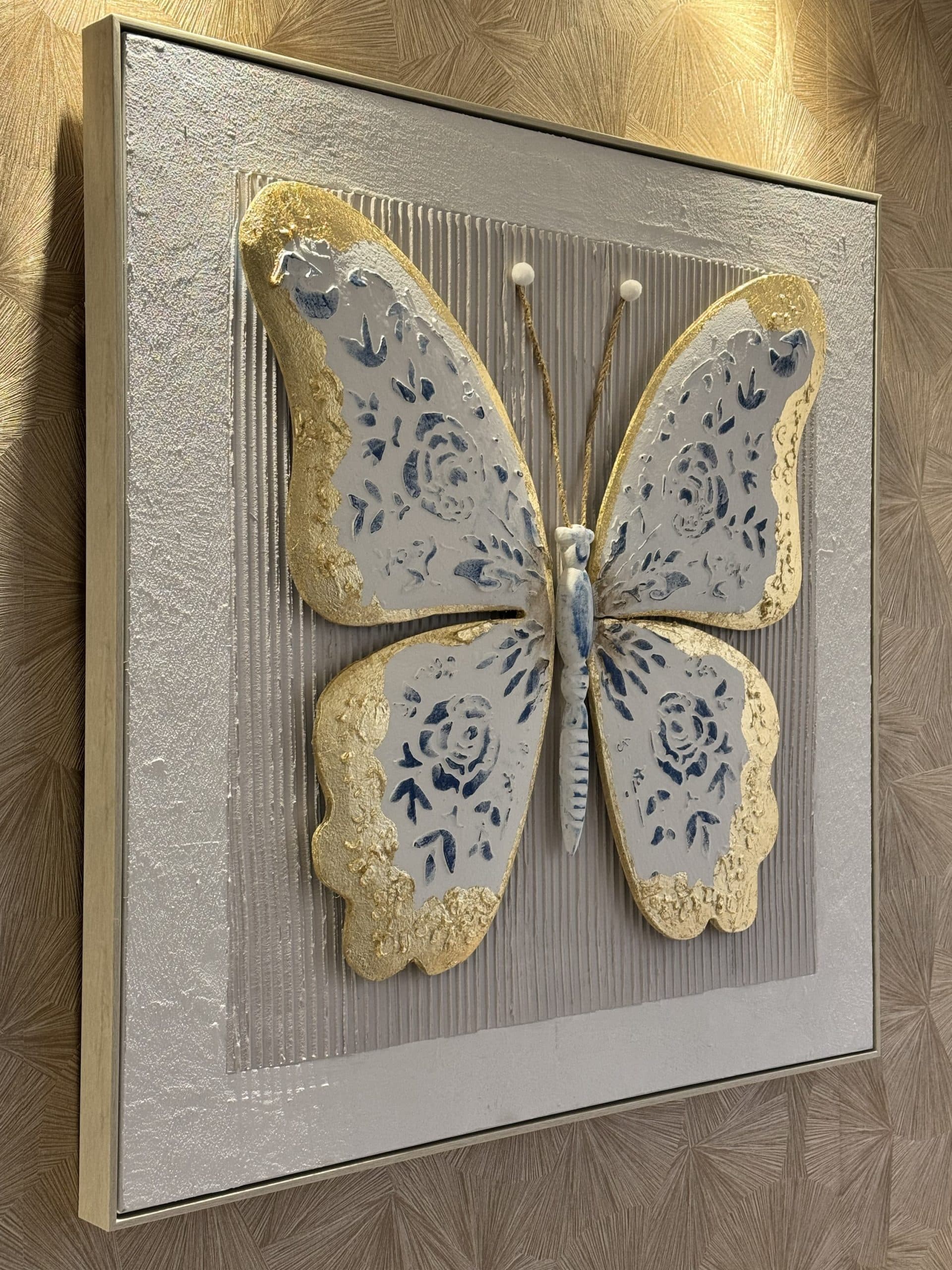 3D vlinderschilderij wit goud blauw met ledverlichting 102,5 cm