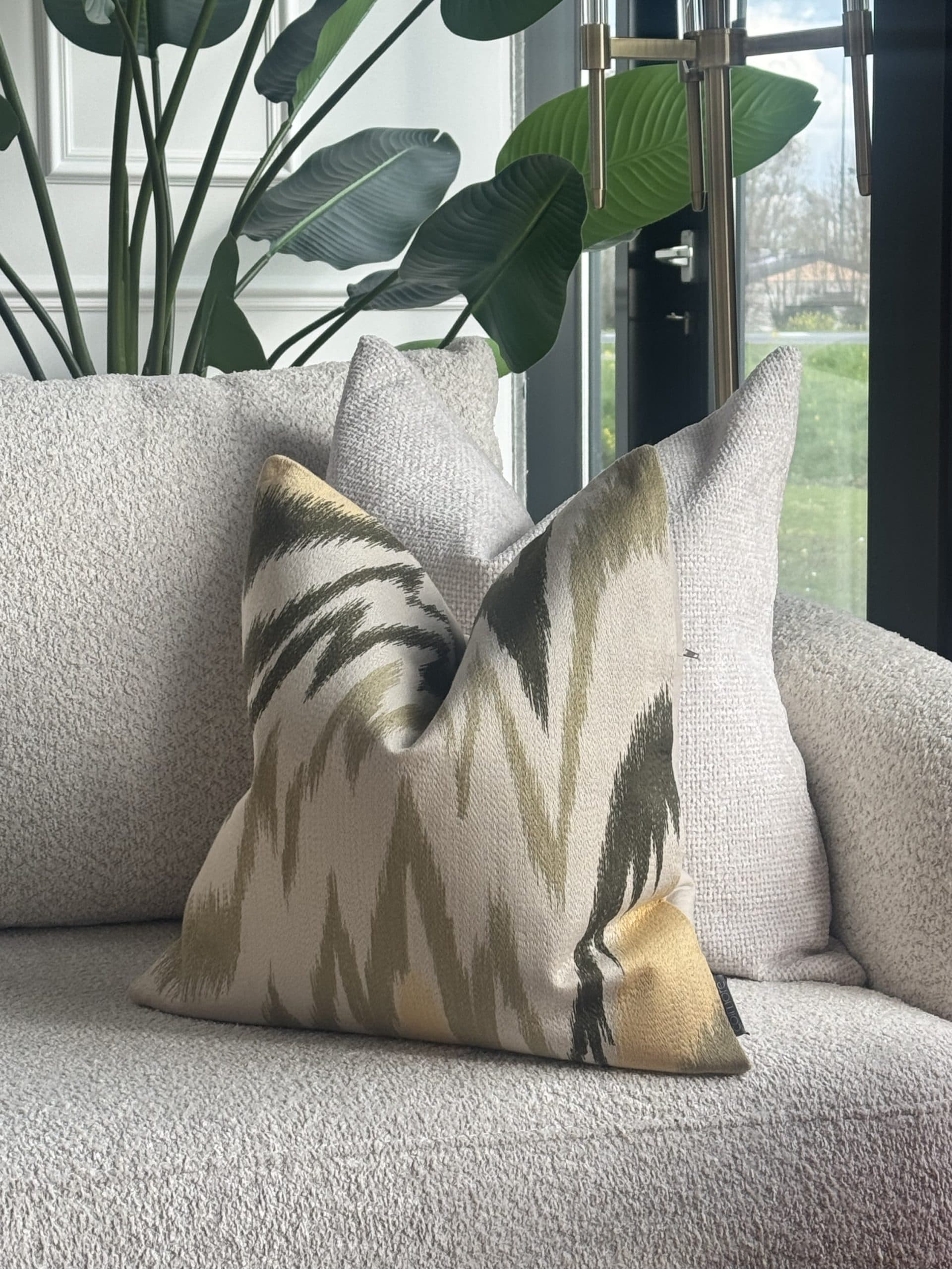 Sierkussen groen beige ivory met abstract print 50x50 cm