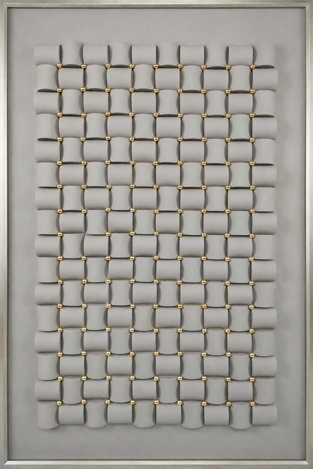 3D wanddecoratie taupe met gouden details – geometrisch reliëfpaneel