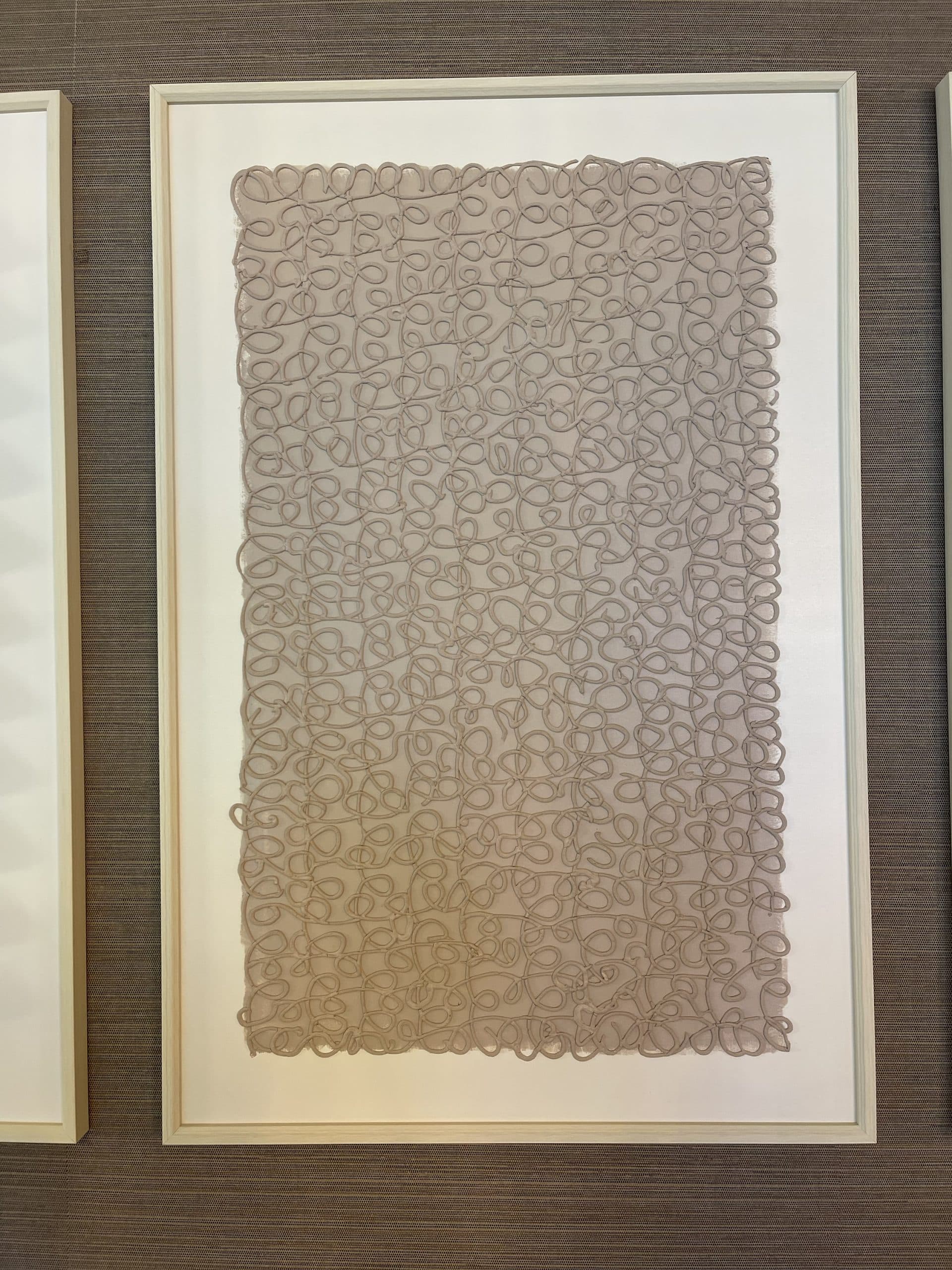 Handgemaakt 3D wandpaneel abstracte organische kunst taupe 80x120 cm / afhaal actie ! Laatste stuk